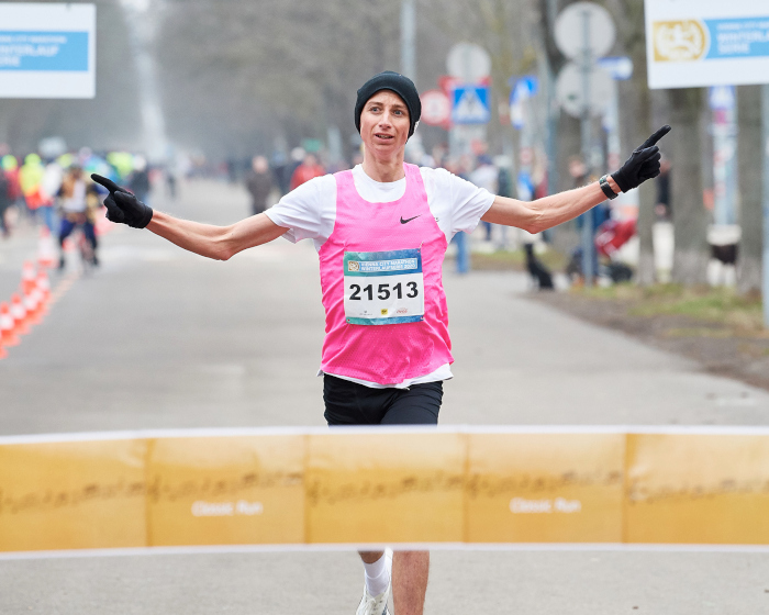 Timon Theuer bei der VCM Winterlaufserie 2020. Bild: VCM / Leo Hagen