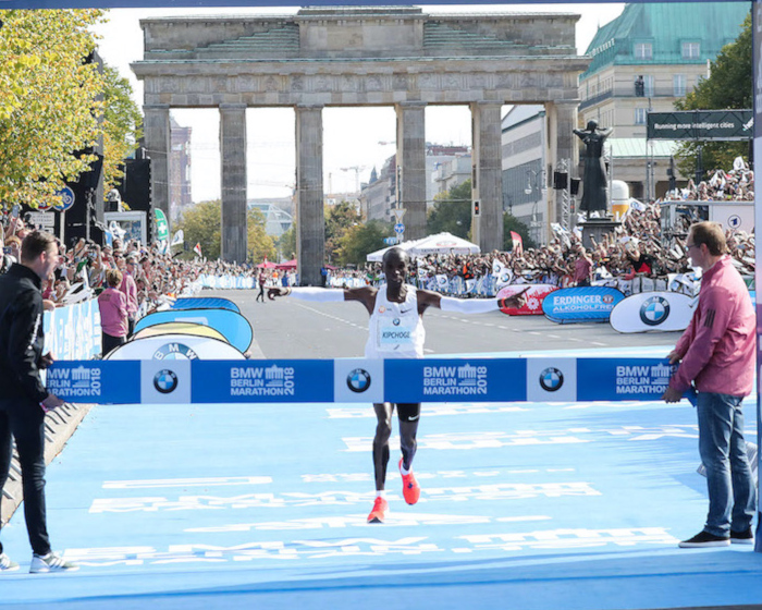 Eliud Kipchoge wird vier Jahre nach seinem Berliner Weltrekord wieder bei dem Rennen starten. Foto: www.photorun.net