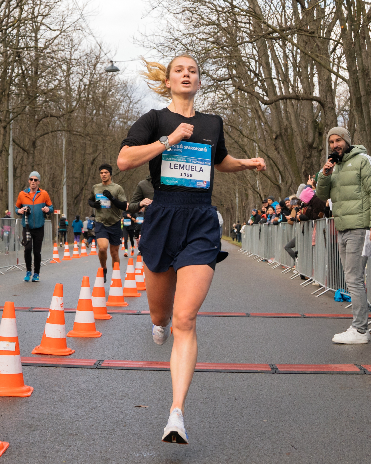 Lemuela Wutz beim VCM Winterlauf. Bild: VCM / Michael Kvick
