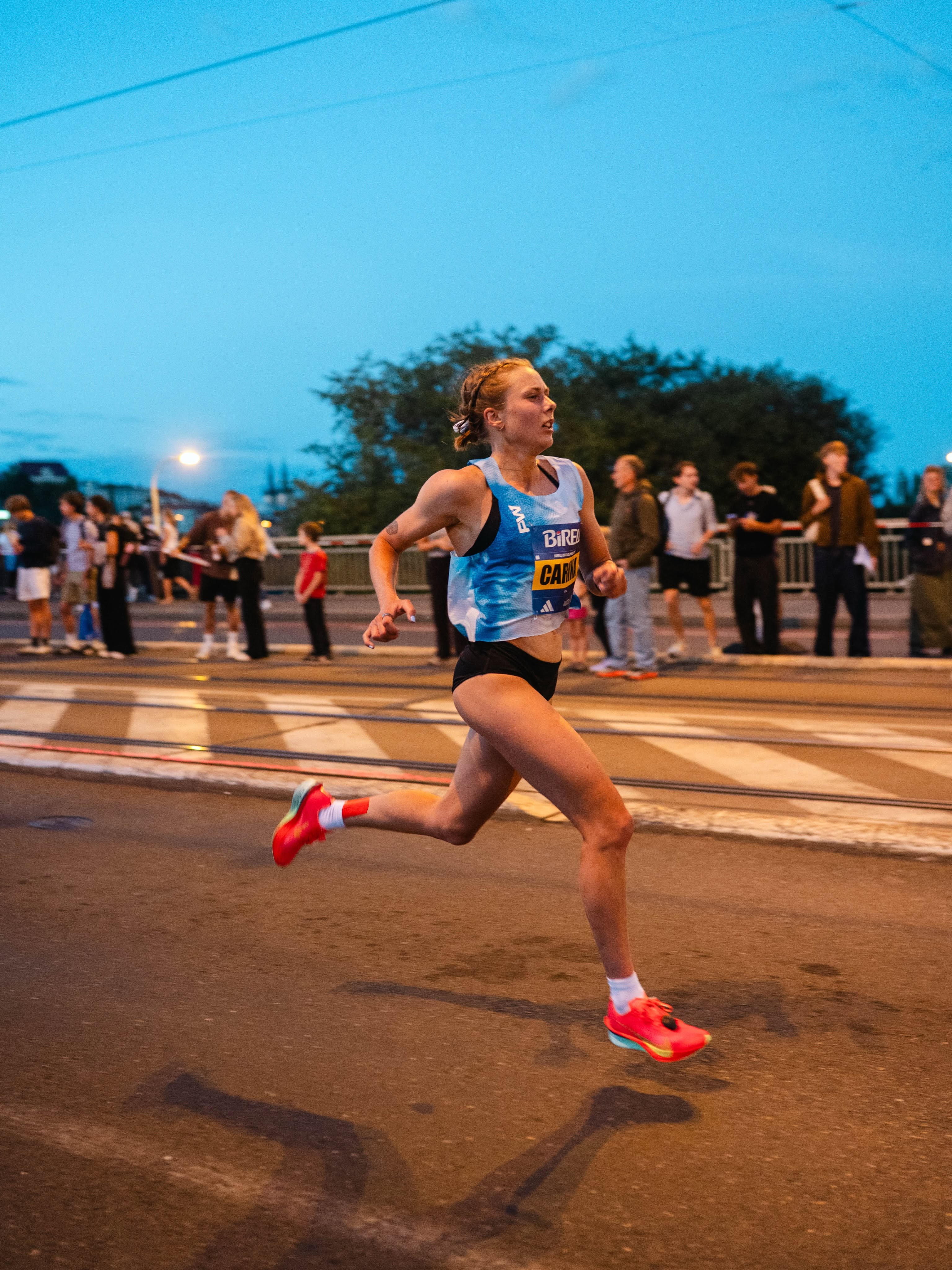 Carina Reicht am Weg zum 10-km-Rekord in Prag. Bild: Prime Management